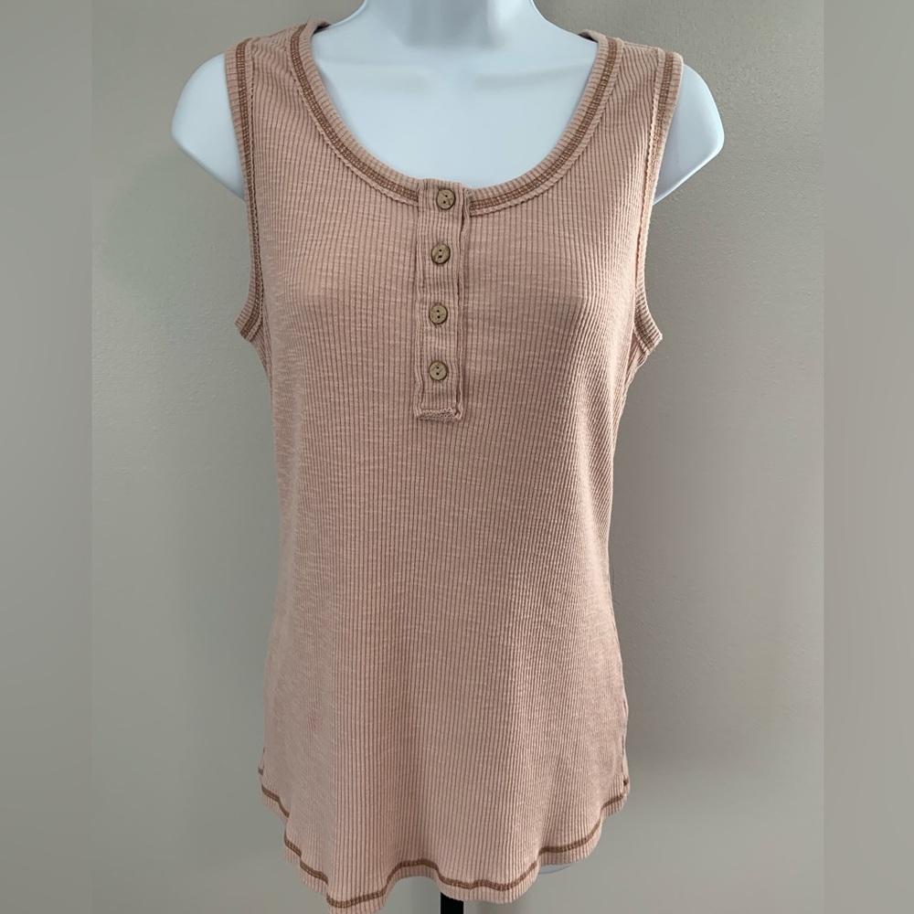 Doe & Rae Button-Front Ribbed Tank Top - Picture 15 of 16